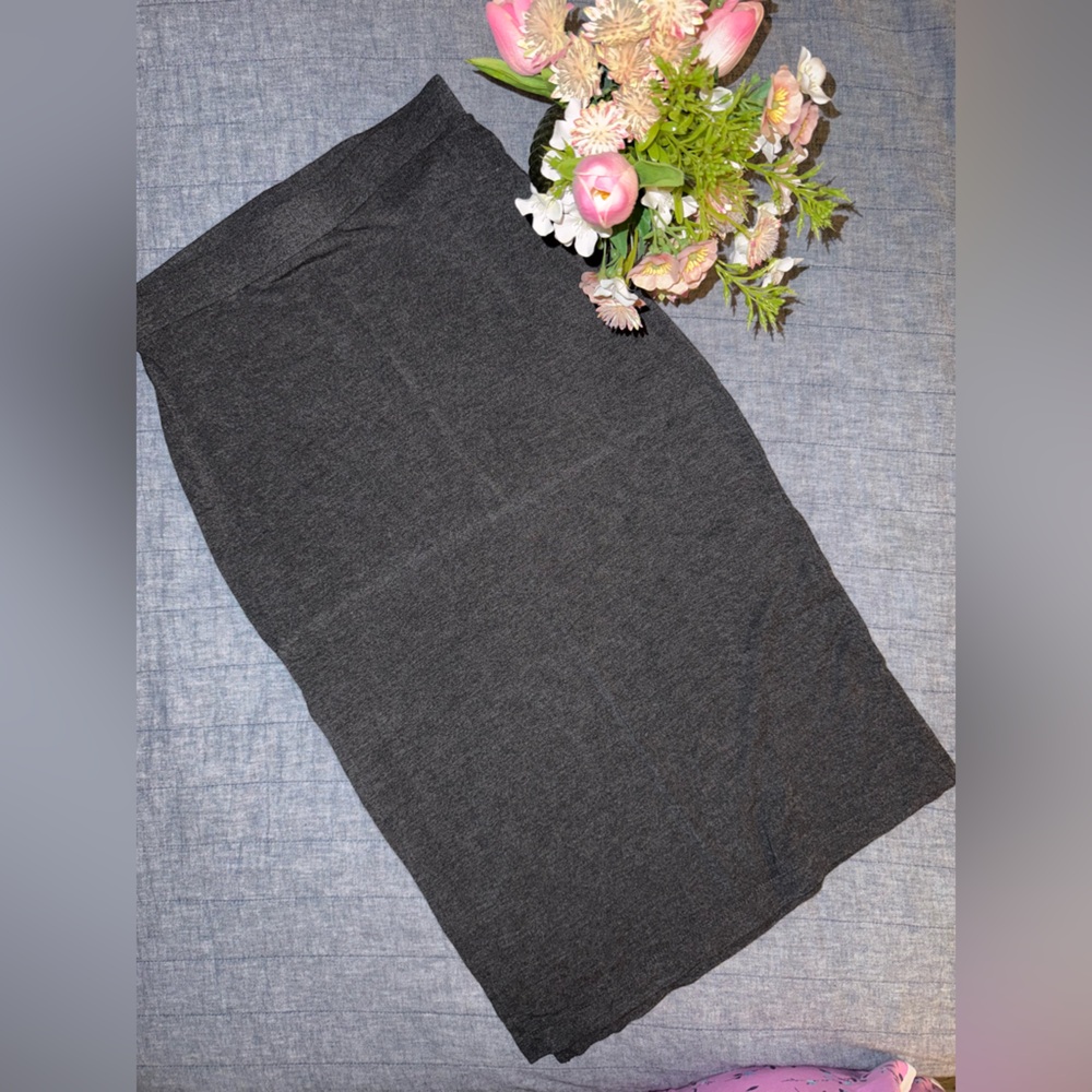 ❤️Final Price. Forever 21 Gray Midi High-Split Skirt